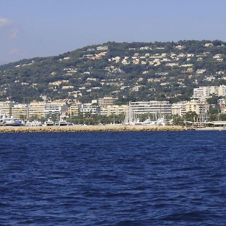 Hôtel Croisette 81 à Cannes Chambre photo